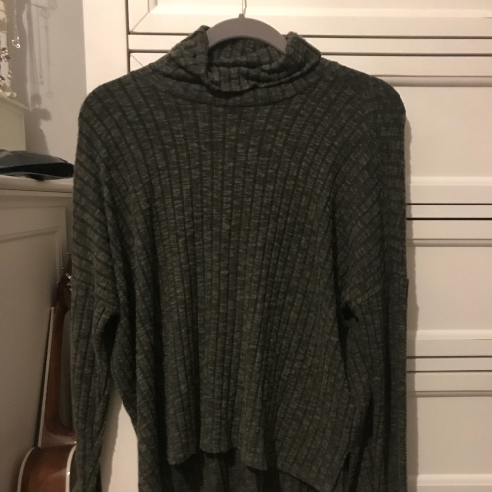 turtle neck sweater